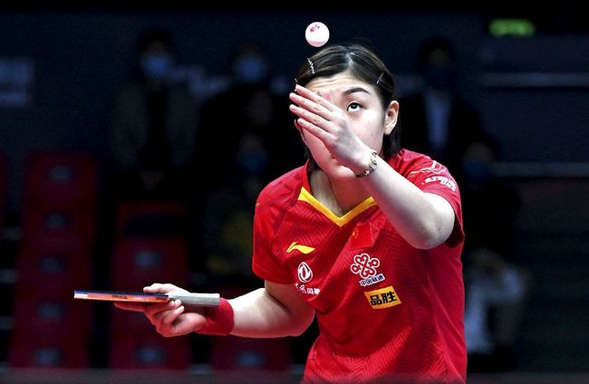 与整体风格 与整体风格