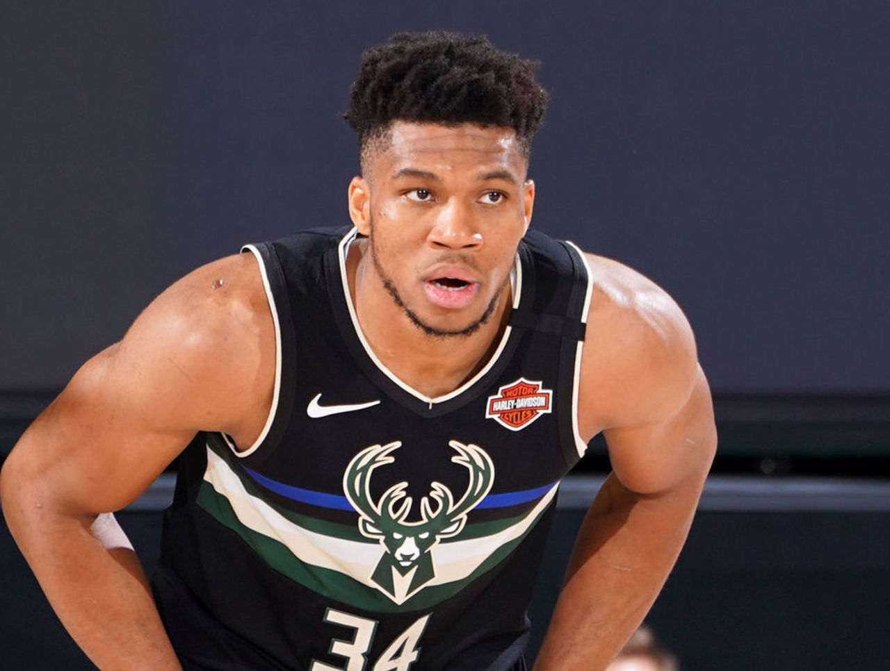 以及他在巴 以及他在巴