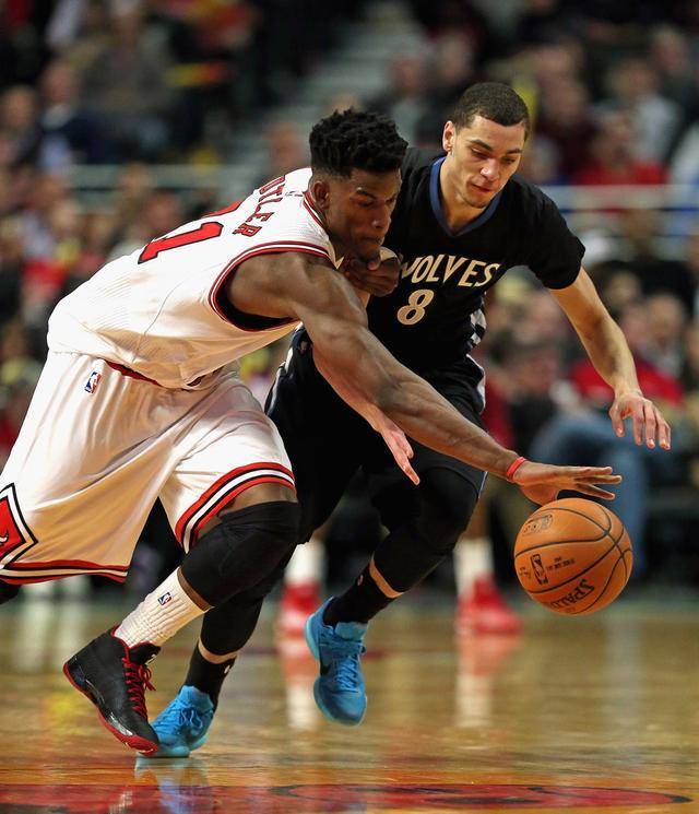 以迅雷不及 以迅雷不及