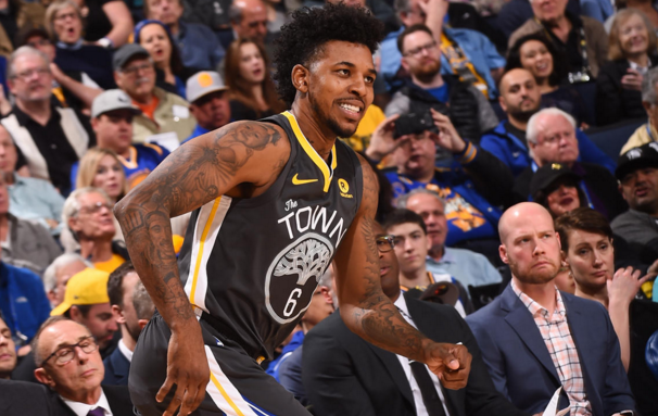 与多数边锋 与多数边锋