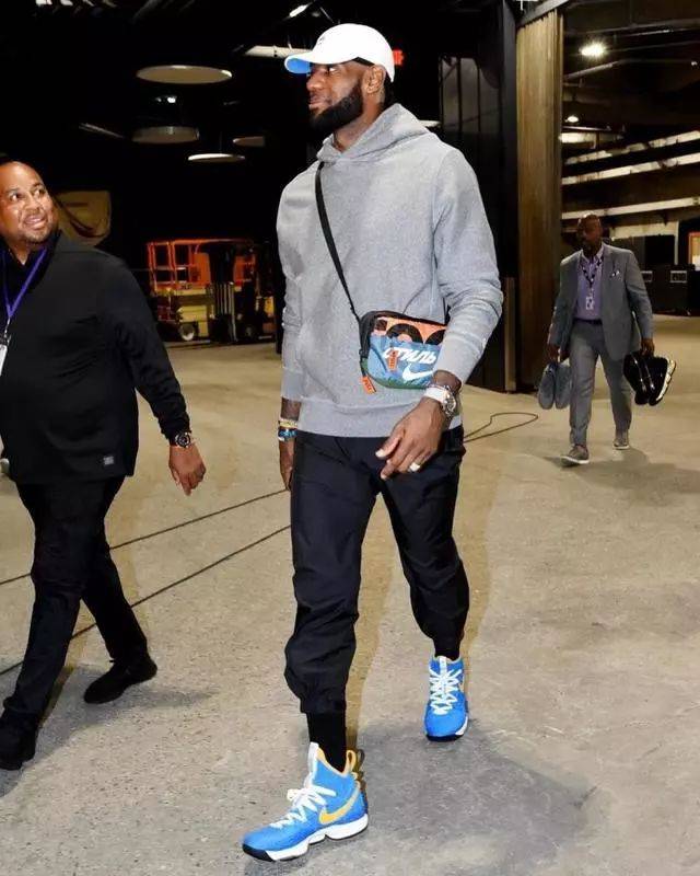 与翻前结构 与翻前结构